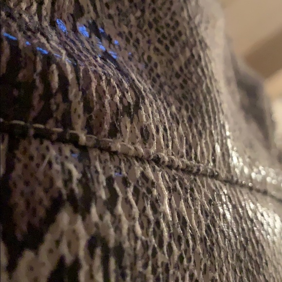 NWT Blank NYC Ari Snake-Printed Faux Leather L - Picture 4 of 6